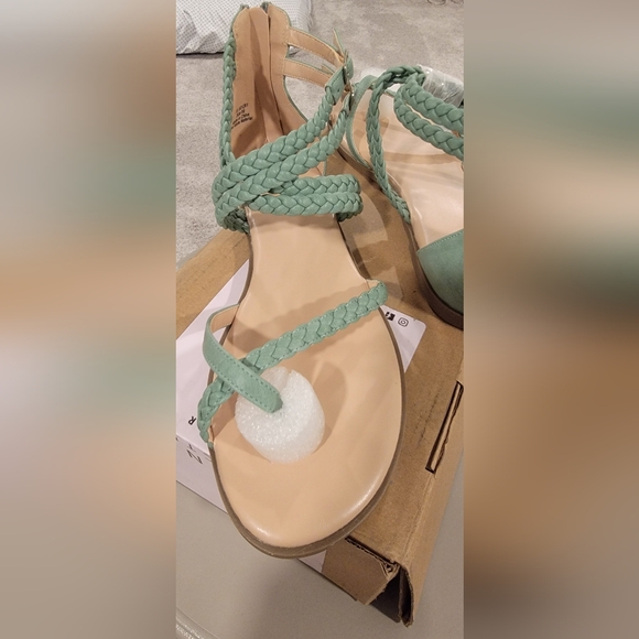 Brand New Women's Journee Sandals 8.5 - Picture 2 of 6